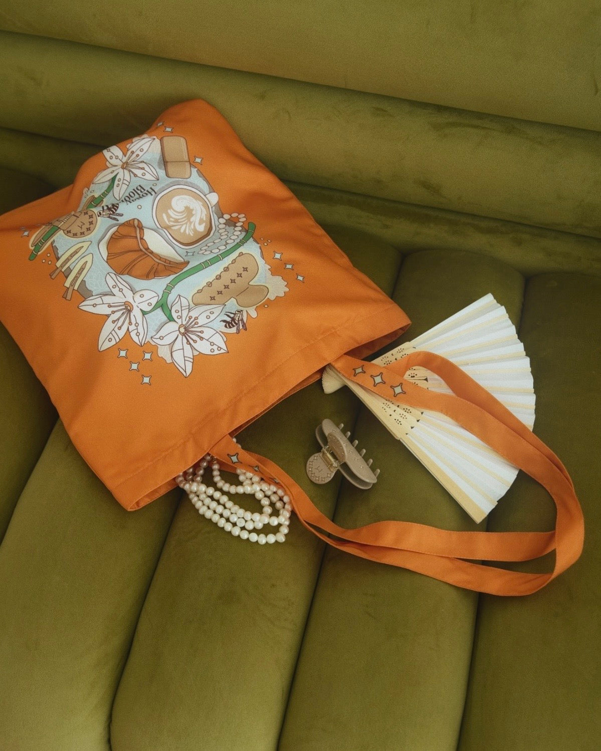 ❁ Honey Bloom Classic Tote - By Order only